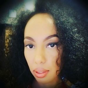 Meet your Posher, Kyla